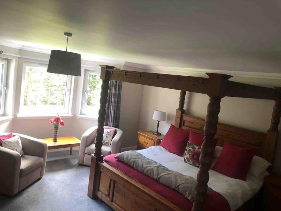 Cardon House - Luxury Highland Holiday Home インヴァネス エクステリア 写真