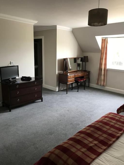 Cardon House - Luxury Highland Holiday Home インヴァネス エクステリア 写真