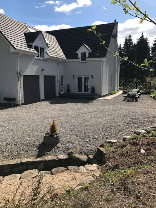 Cardon House - Luxury Highland Holiday Home インヴァネス エクステリア 写真