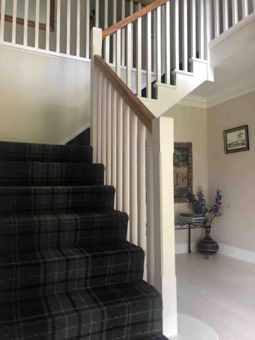 Cardon House - Luxury Highland Holiday Home インヴァネス エクステリア 写真