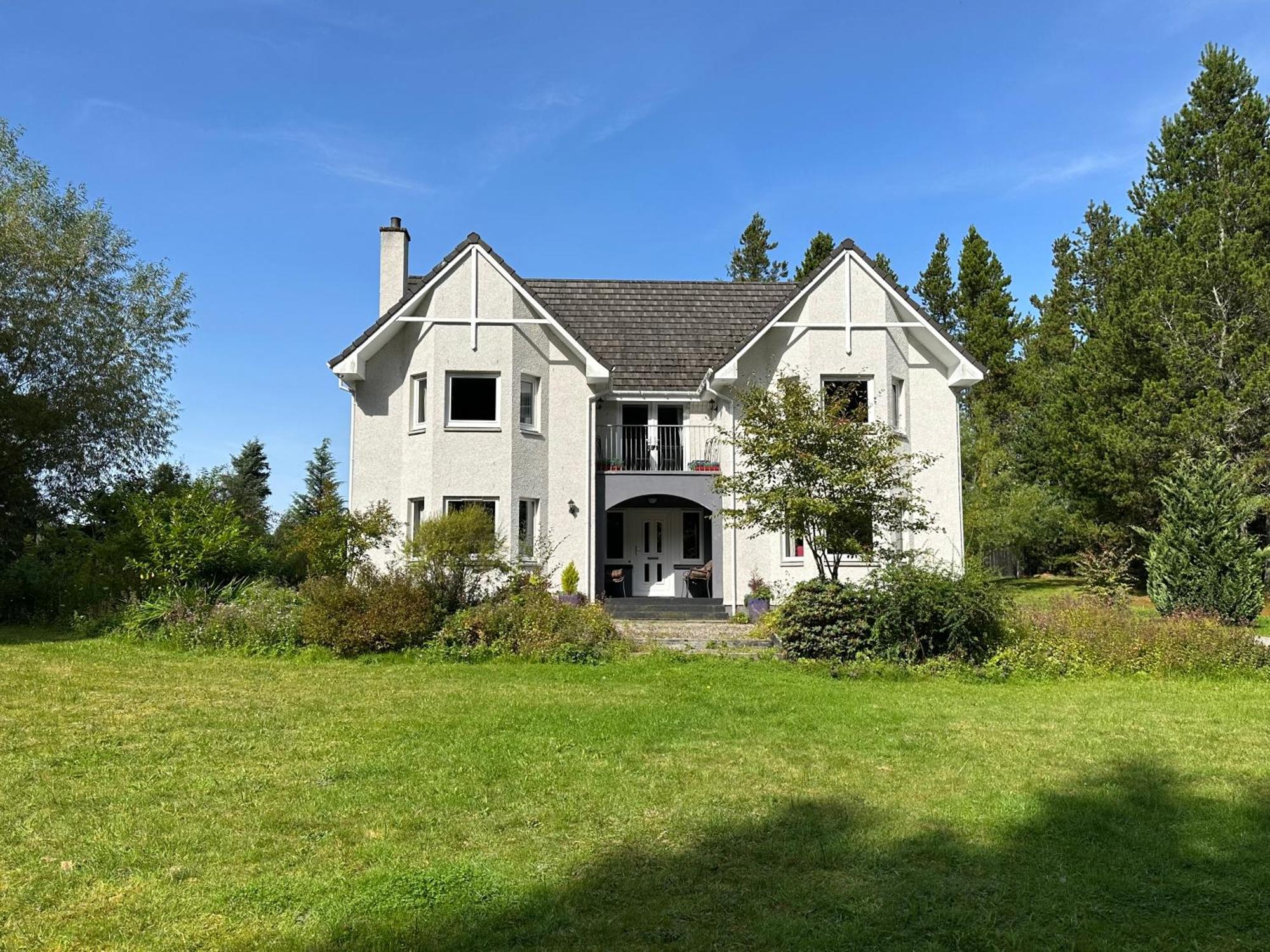Cardon House - Luxury Highland Holiday Home インヴァネス エクステリア 写真