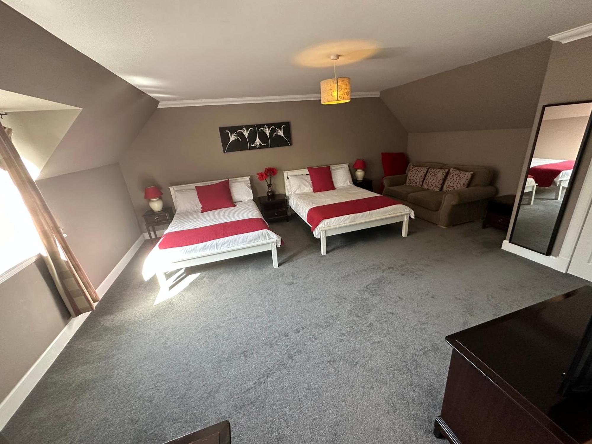 Cardon House - Luxury Highland Holiday Home インヴァネス エクステリア 写真